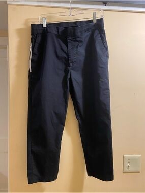 Nike Short Legged Trousers - Black w/ White Zipper - Lightweight Comfort